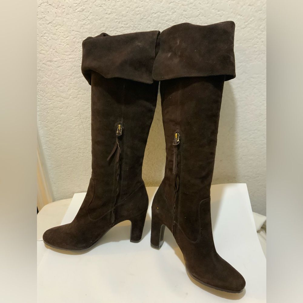NWOB Ann Taylor Loft Brown Suede Boots- Size 7.5 M
